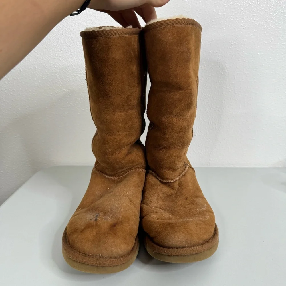 Ugg‎ Classic Tall 5815 Brown Boots Size 8